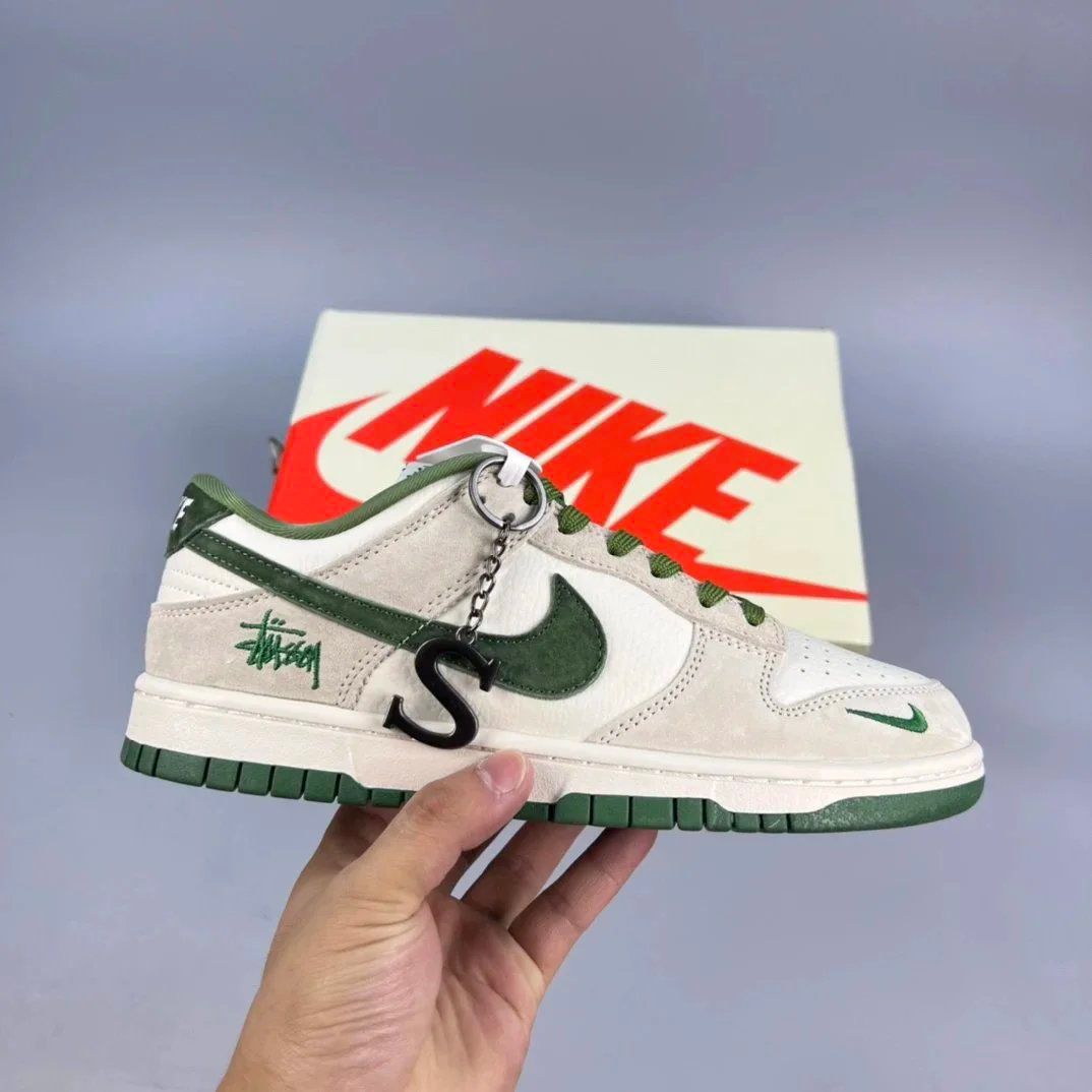SB DUNK STUSSY GREEN S