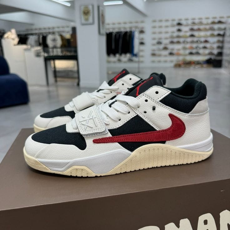 JORDAN RETRO 1 TRAVIS SCOTT JUMPMAN