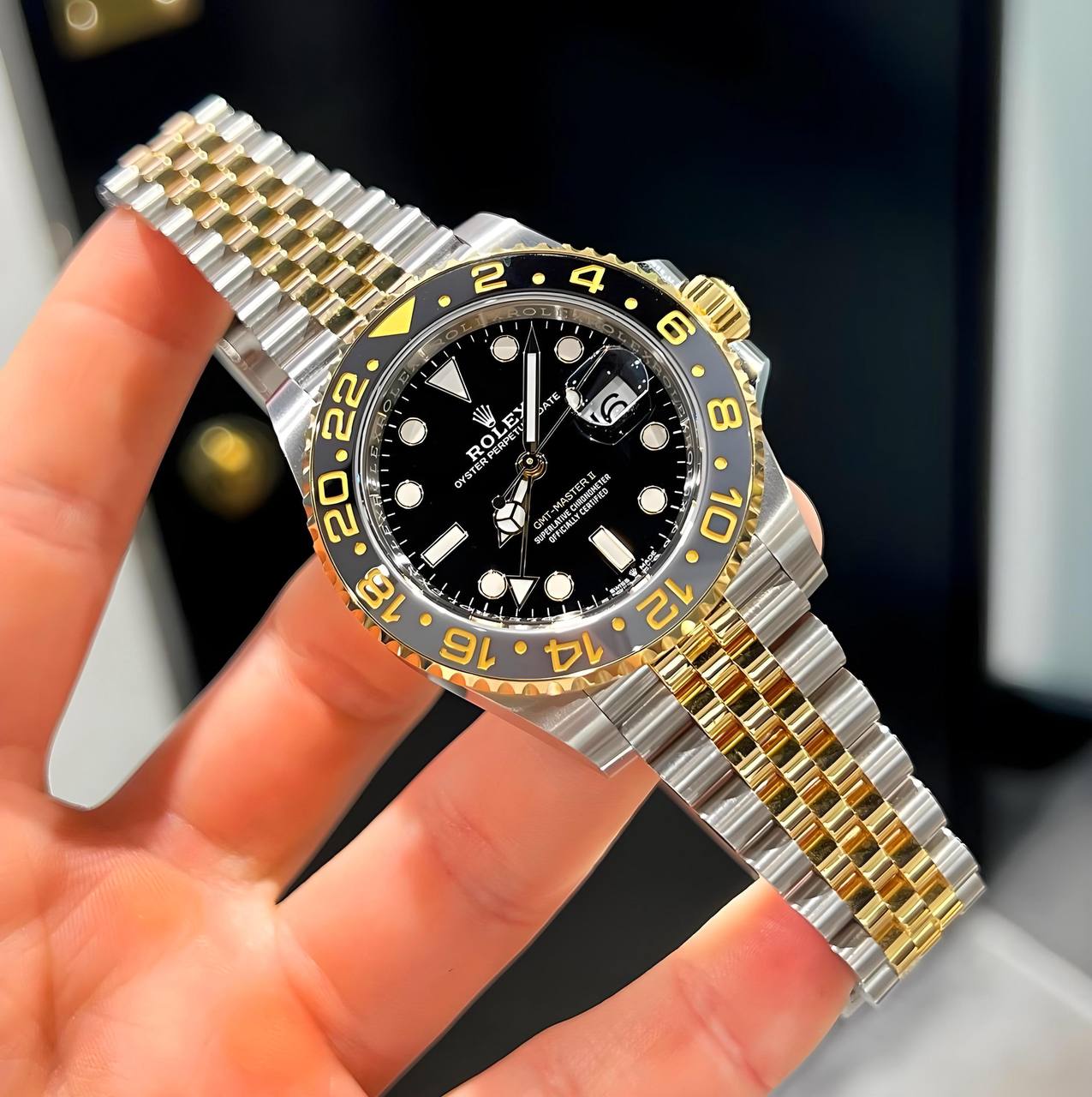 GMT - MASTER II " TWO TONE CROWN EDITION " -LUXE IN MOTION