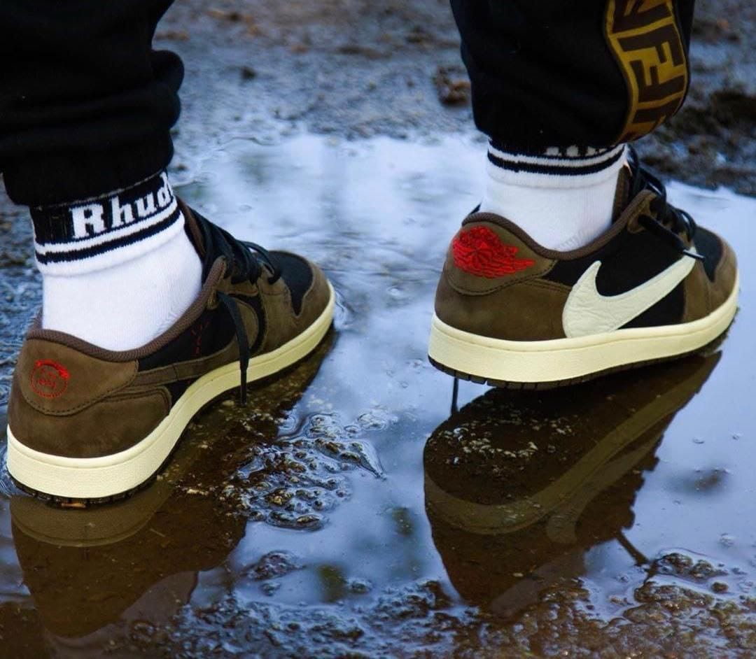 TRAVIS SCOTT ×AIR JORDAN 1 LOW "REVERSE MOCHA "
