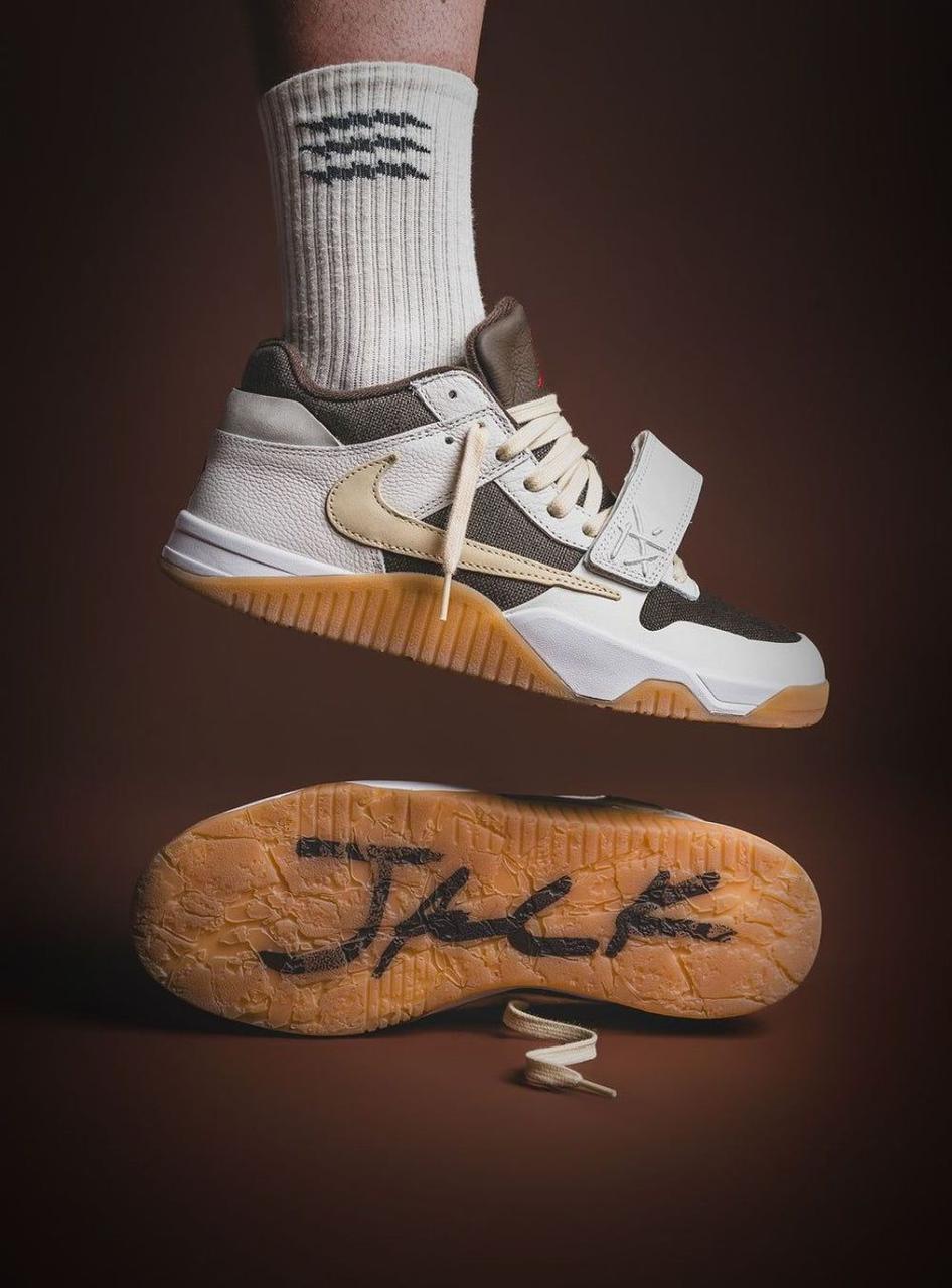JORDANS JUMPMAN JACK TR TRAVIS SCOTT SAIL