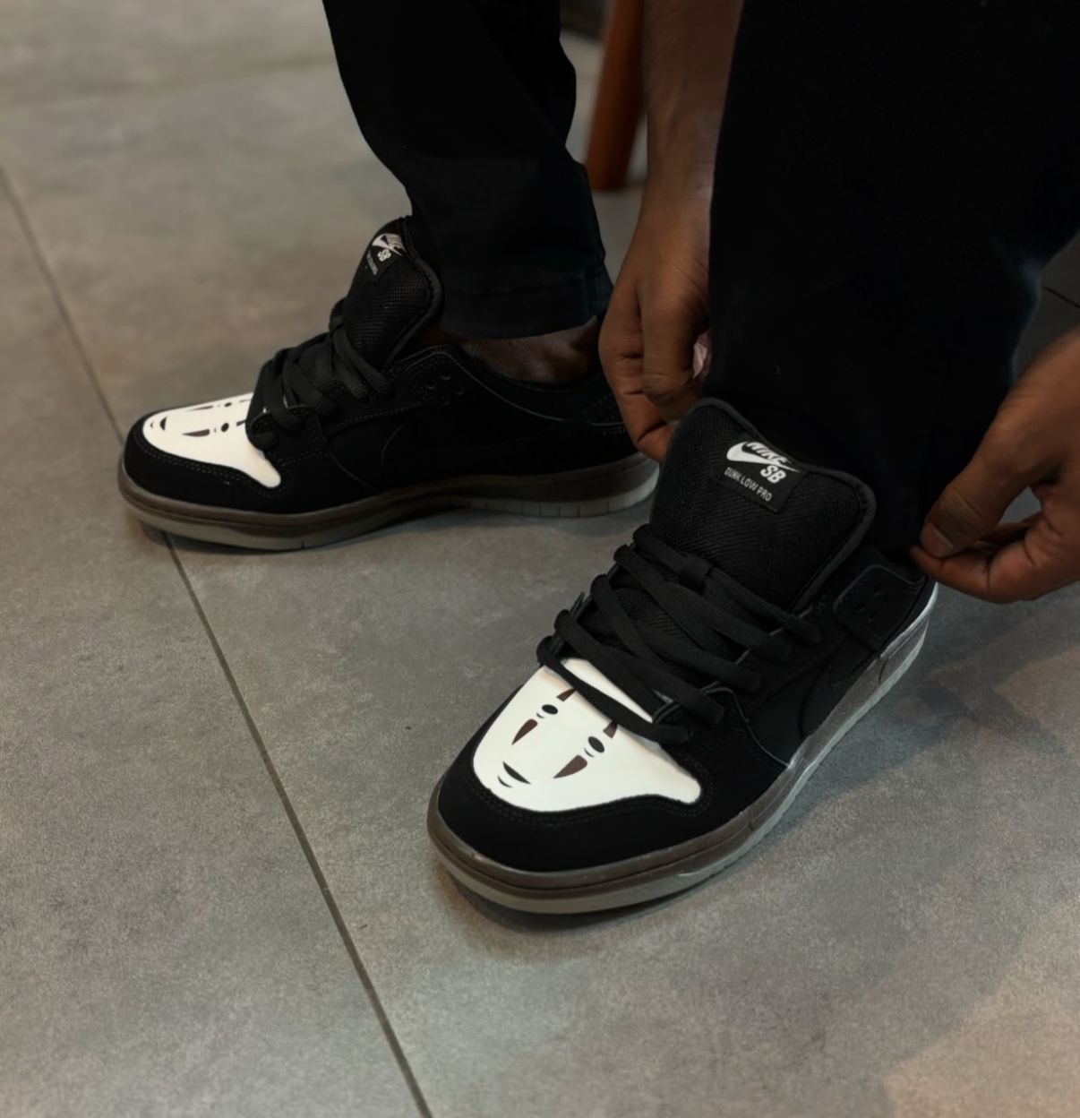 SB DUNK LOW NO FACE