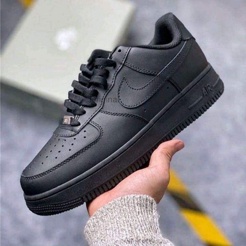 Nike airforce 1 07 Triple black